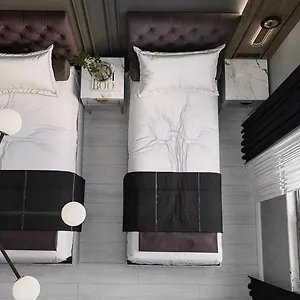Hotel Selenay &